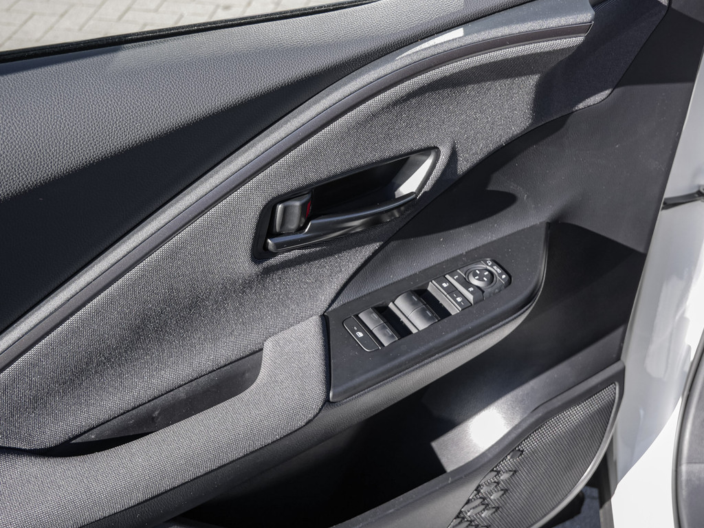 Fahrzeugansicht TOYOTA C-HR 1.8 Hybrid FWD Teamplayer - Bild 33