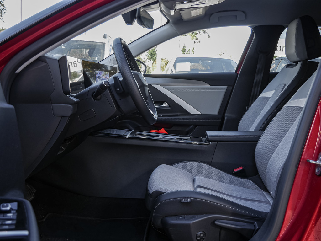 Fahrzeugansicht OPEL Astra L 5-trg. 1.6 Business Elegance Plug-in-Hybrid - Bild 3