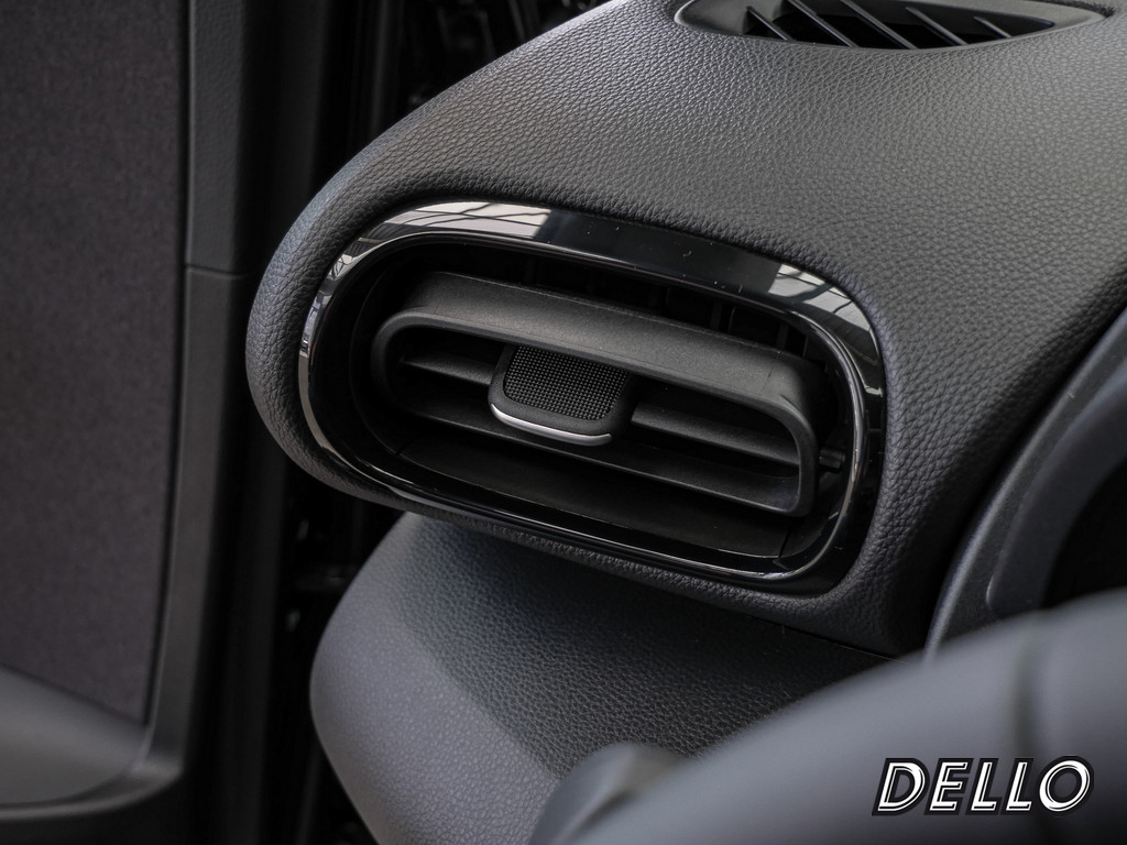 Fahrzeugansicht TOYOTA Yaris Cross Hybrid Teamplayer - Bild 32