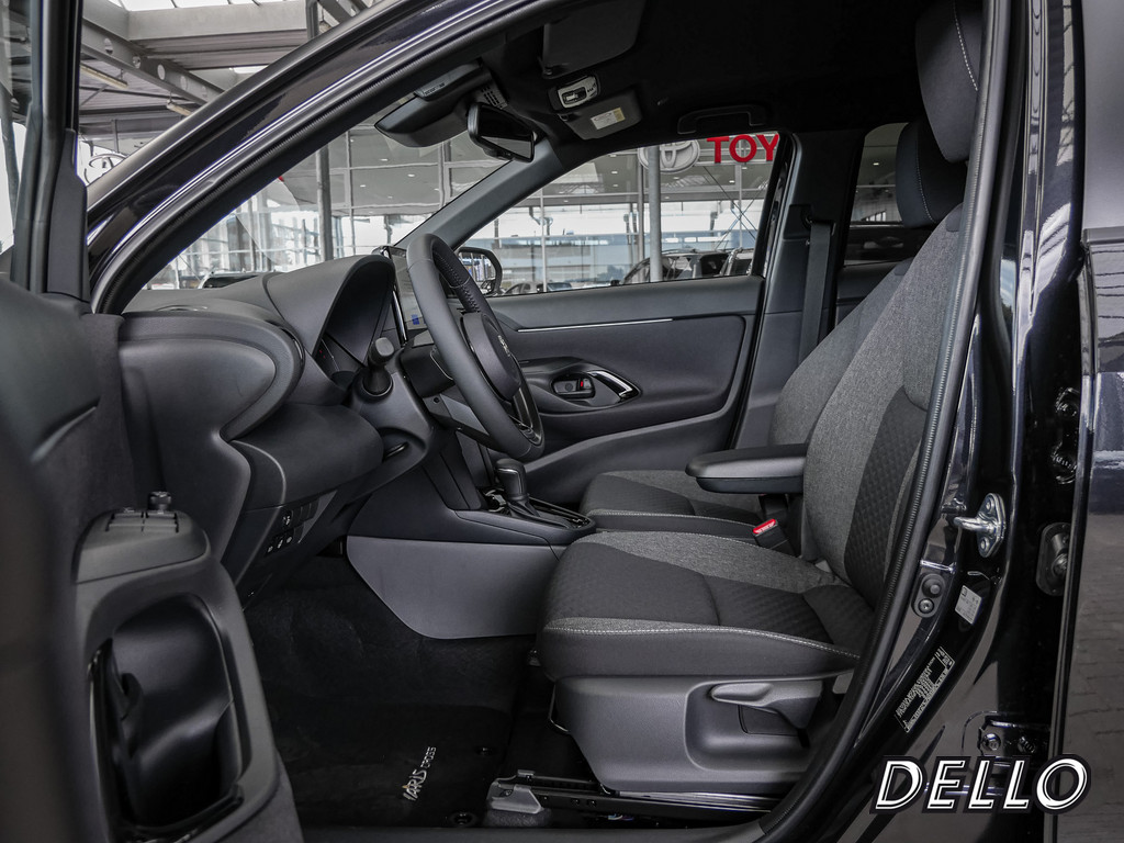 Fahrzeugansicht TOYOTA Yaris Cross Hybrid Teamplayer - Bild 5