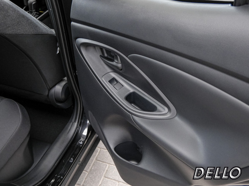 Fahrzeugansicht TOYOTA Yaris Cross Hybrid Teamplayer - Bild 8