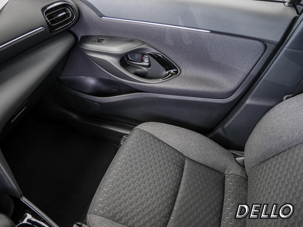 Fahrzeugansicht TOYOTA Yaris Cross 1.5 Hybrid FWD Teamplayer - Bild 24