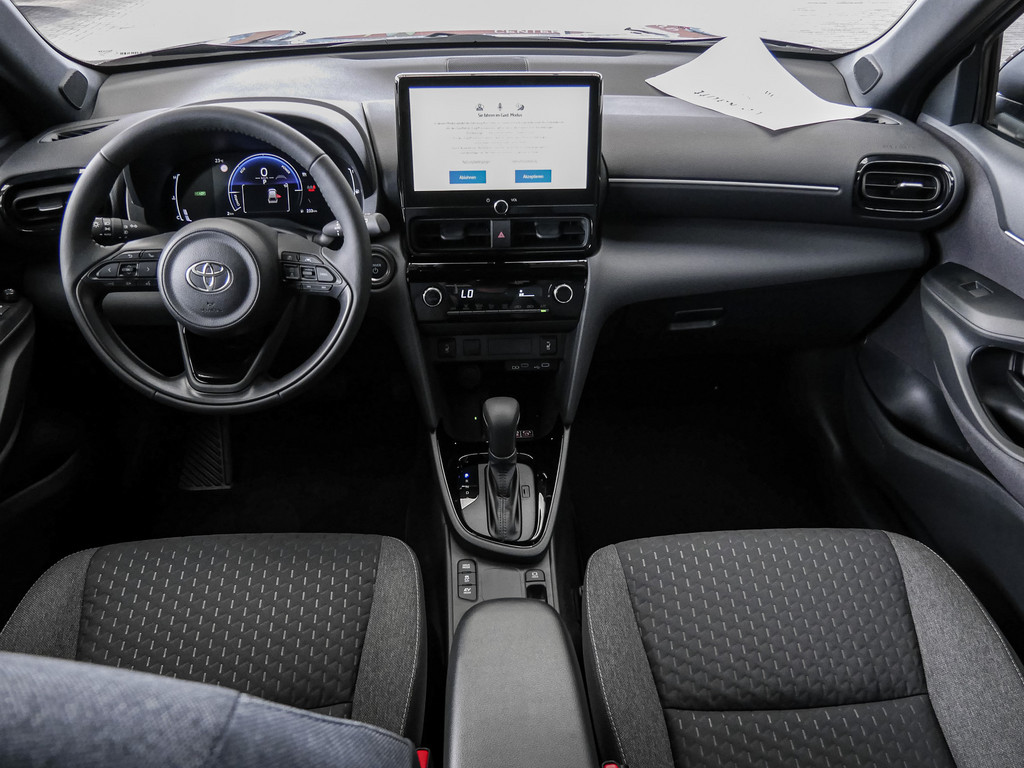 Fahrzeugansicht TOYOTA Yaris Cross Hybrid Teamplayer - Bild 9