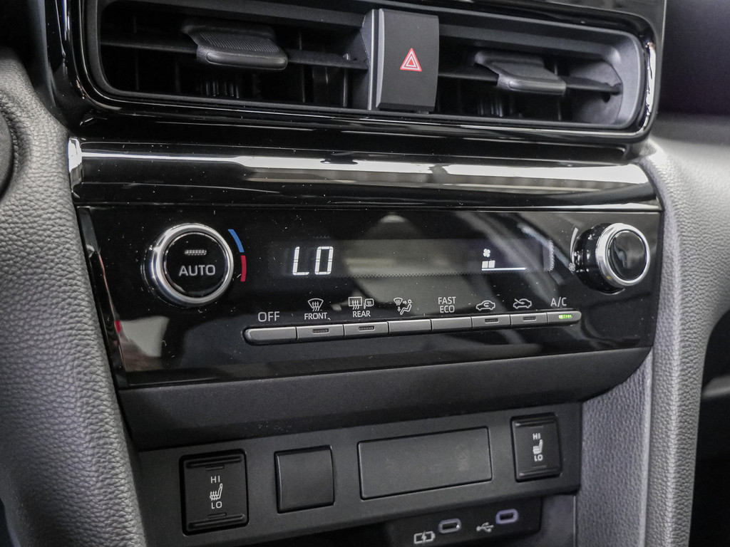 Fahrzeugansicht TOYOTA Yaris Cross Hybrid Teamplayer - Bild 19
