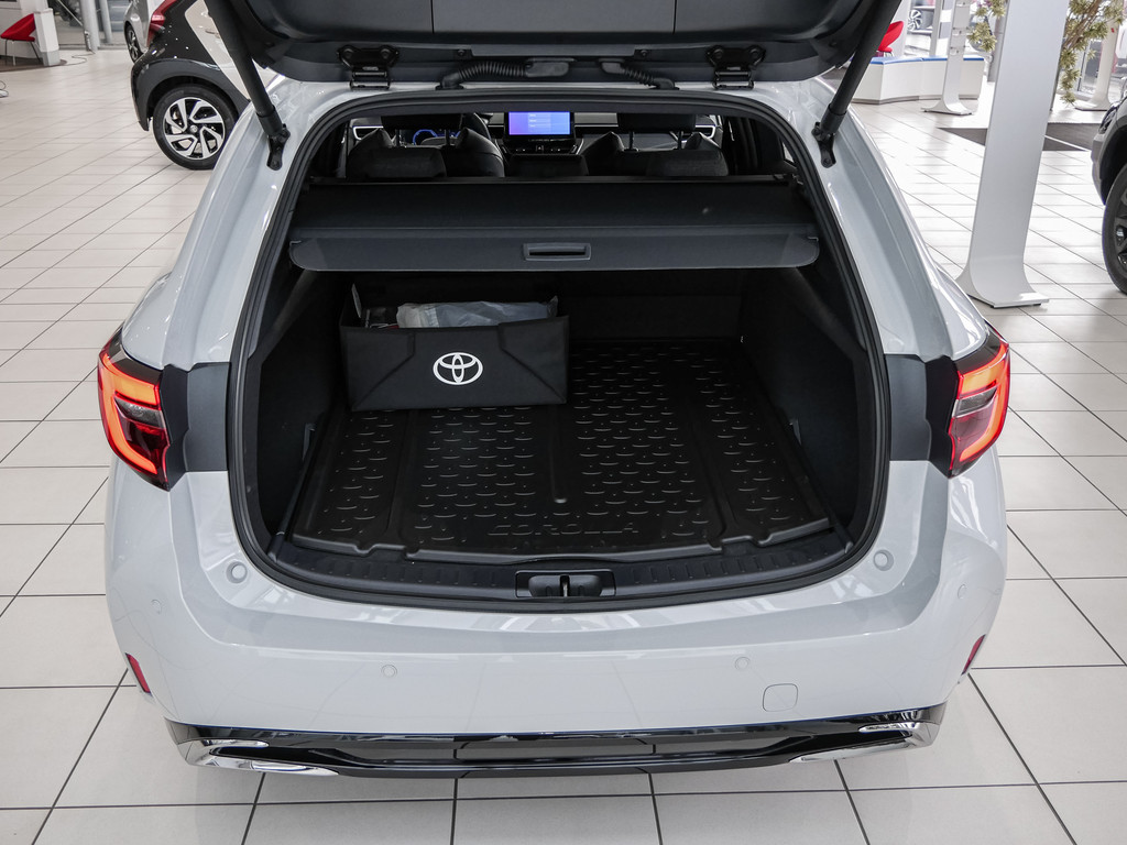 Fahrzeugansicht TOYOTA Corolla TS 1.8 Hybrid Teamplayer - Bild 10