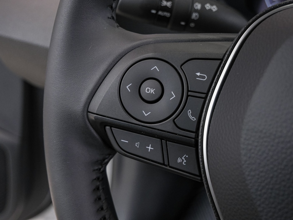 Fahrzeugansicht TOYOTA Corolla TS 1.8 Hybrid Teamplayer - Bild 29