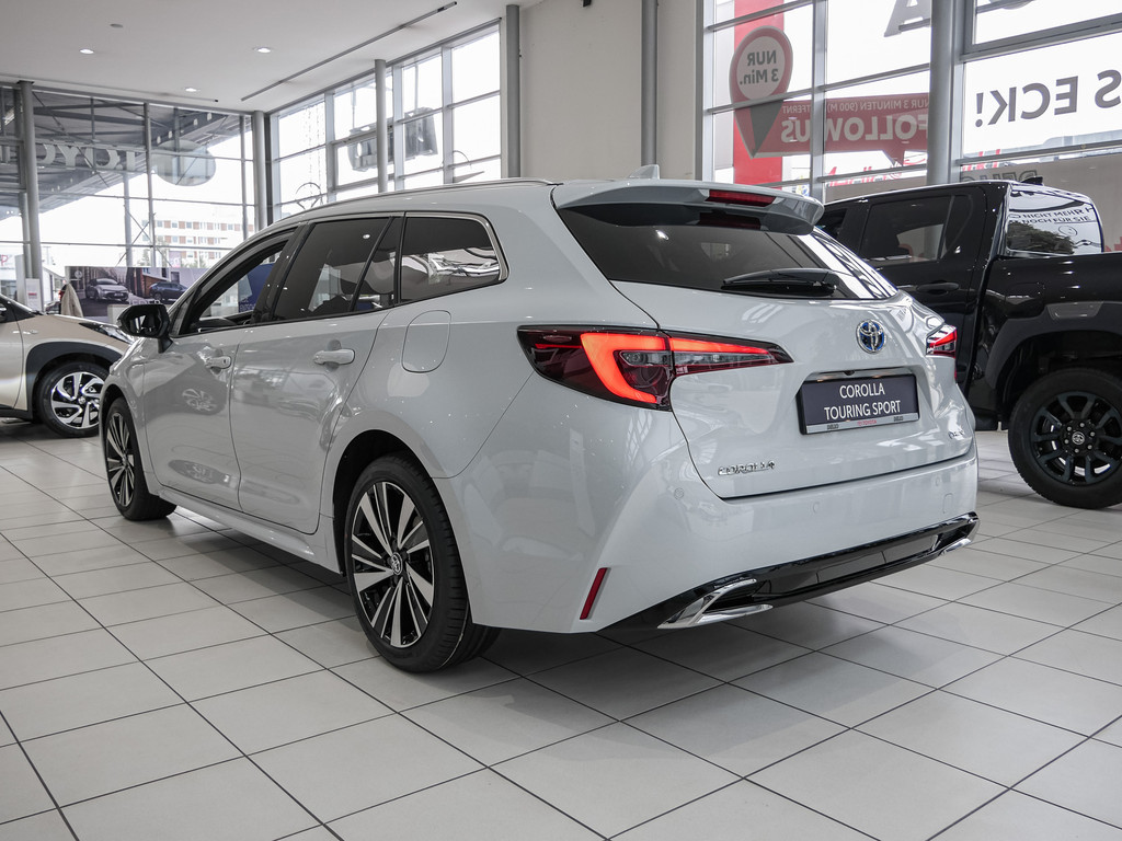 Fahrzeugansicht TOYOTA Corolla TS 1.8 Hybrid Teamplayer - Bild 37