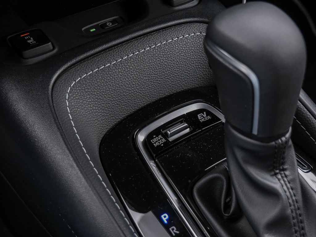 Fahrzeugansicht TOYOTA Corolla Touring Sports 1.8 Hybrid Teamplayer - Bild 15