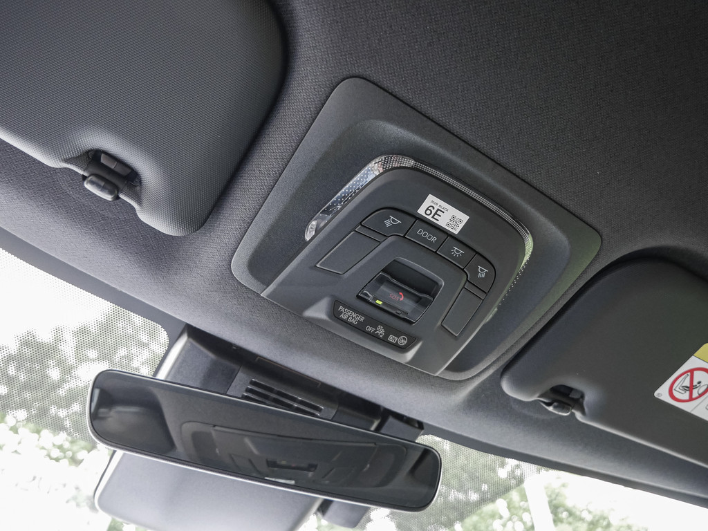 Fahrzeugansicht TOYOTA Corolla Touring Sports 1.8 Hybrid Teamplayer - Bild 18