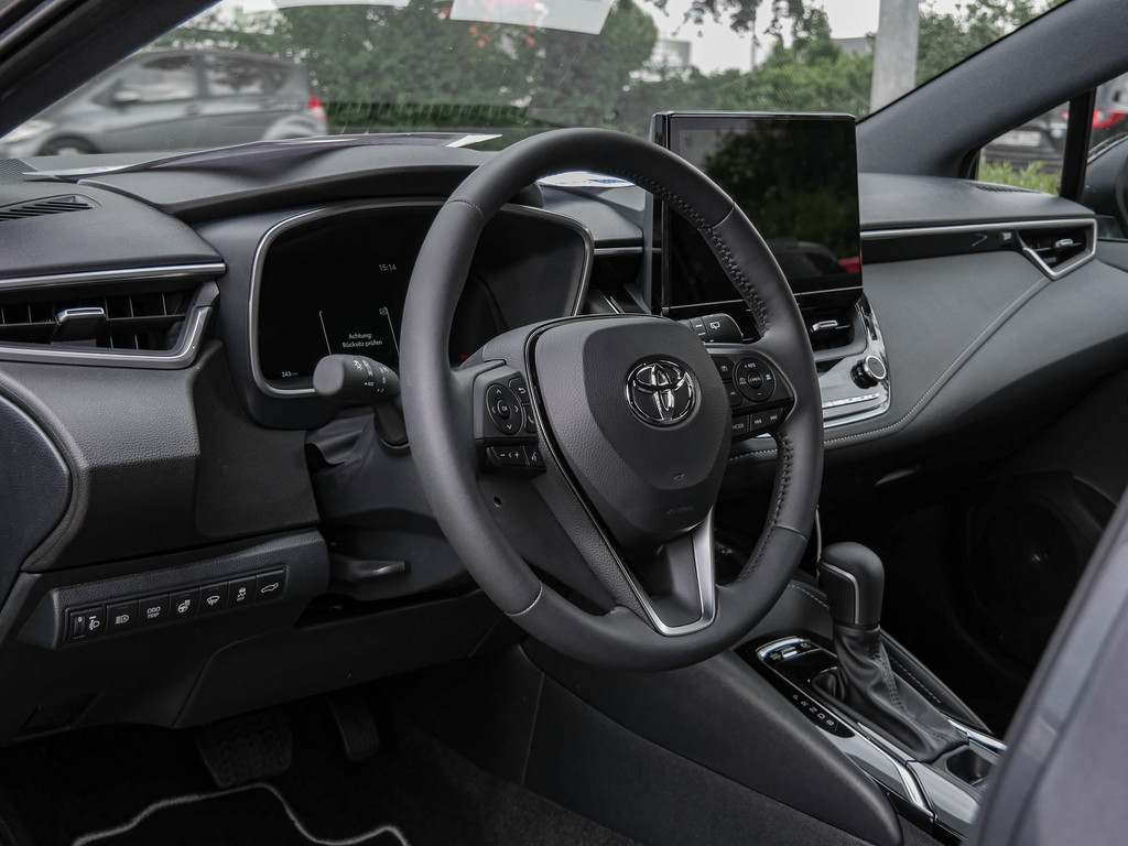 Fahrzeugansicht TOYOTA Corolla Touring Sports 1.8 Hybrid Teamplayer - Bild 28