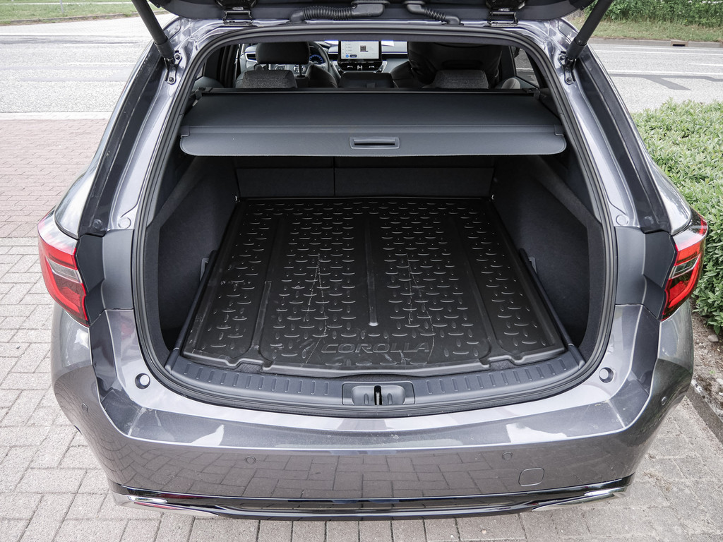 Fahrzeugansicht TOYOTA Corolla Touring Sports 1.8 Hybrid Teamplayer - Bild 2