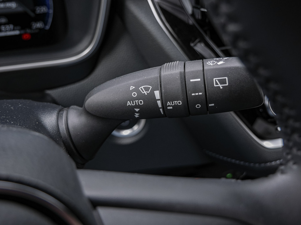 Fahrzeugansicht TOYOTA Corolla Touring Sports 1.8 Hybrid Teamplayer - Bild 21