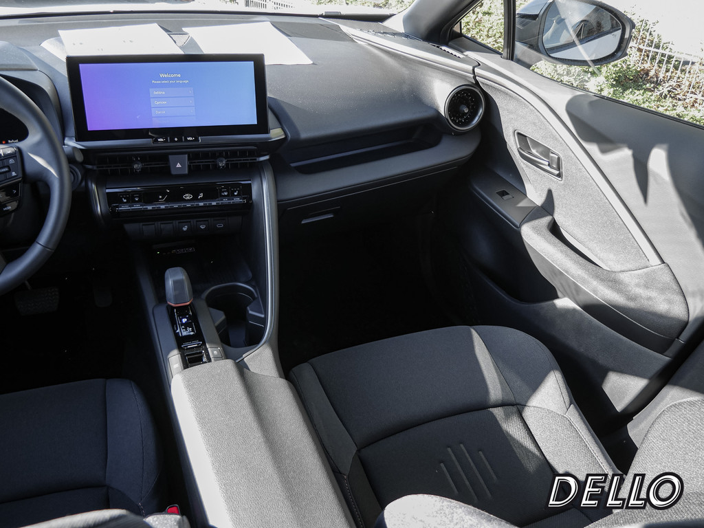 Fahrzeugansicht TOYOTA C-HR 2.0 Hybrid FWD Teamplayer - Bild 7