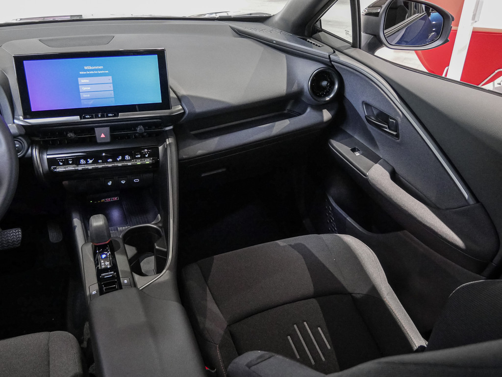 Fahrzeugansicht TOYOTA C-HR 2.0 Hybrid Teamplayer - Bild 8