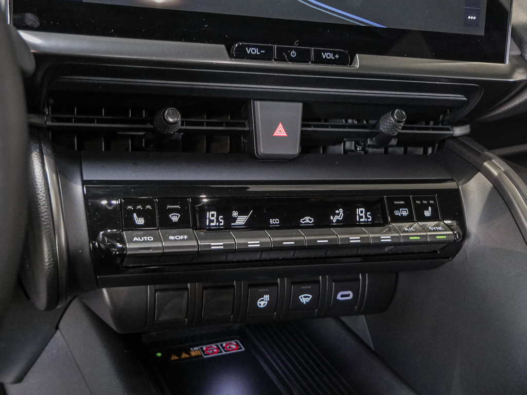 Fahrzeugansicht TOYOTA C-HR 2.0 Hybrid Teamplayer - Bild 16