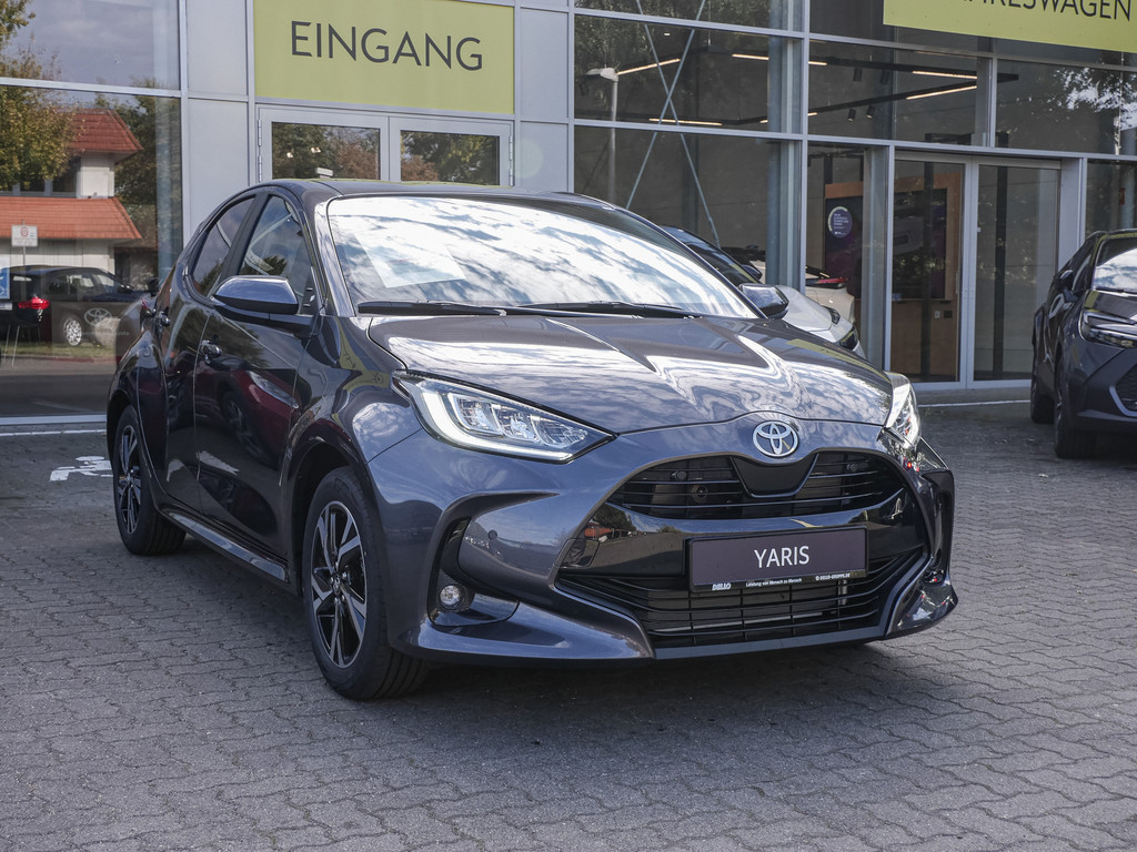 Fahrzeugansicht TOYOTA Yaris 1.5 Hybrid Teamplayer - Bild 23