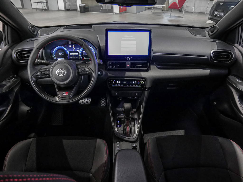Fahrzeugansicht TOYOTA Yaris 1.5 Hybrid GR Sport - Bild 3