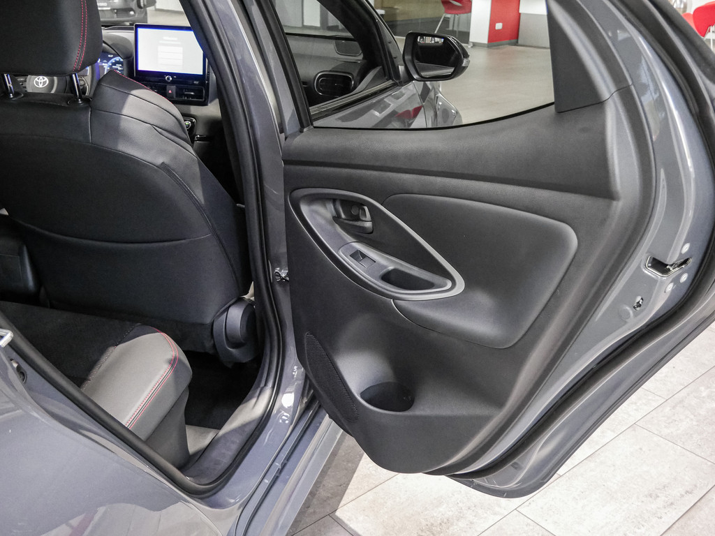 Fahrzeugansicht TOYOTA Yaris 1.5 Hybrid GR Sport - Bild 6