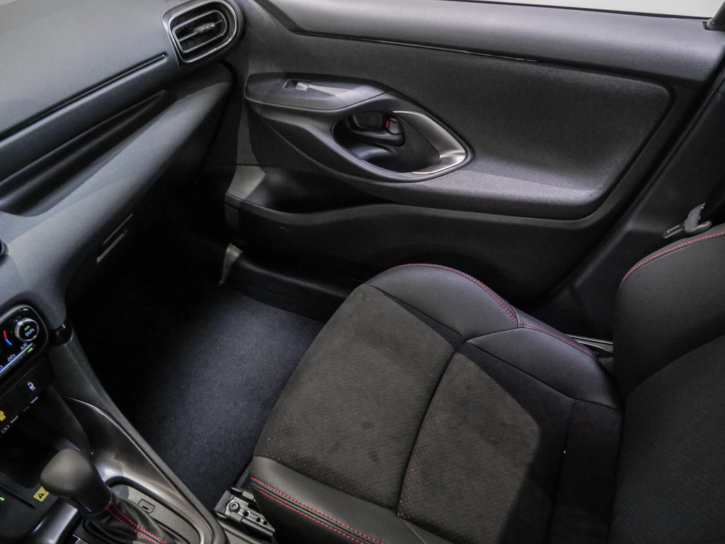 Fahrzeugansicht TOYOTA Yaris 1.5 Hybrid GR Sport - Bild 21