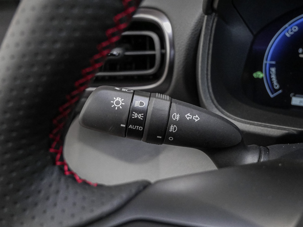 Fahrzeugansicht TOYOTA Yaris 1.5 Hybrid GR Sport - Bild 25