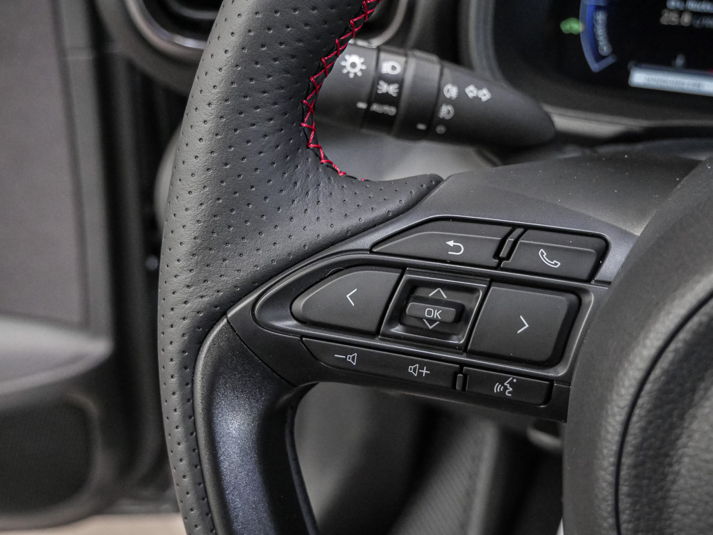 Fahrzeugansicht TOYOTA Yaris 1.5 Hybrid GR Sport - Bild 29