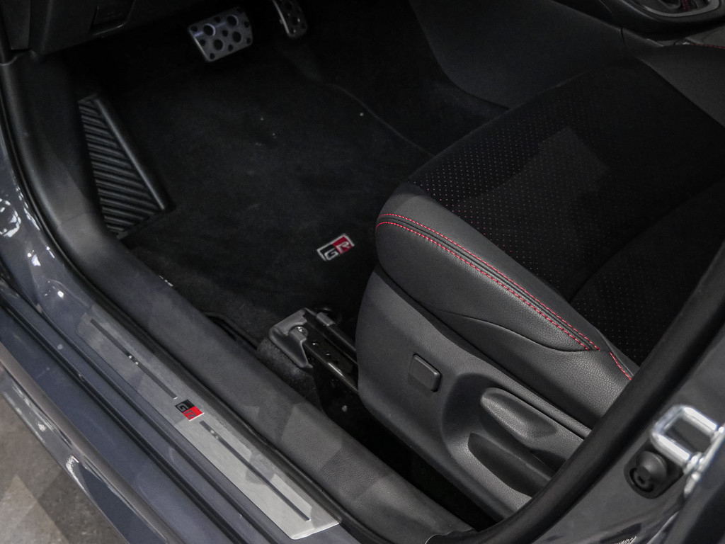 Fahrzeugansicht TOYOTA Yaris 1.5 Hybrid GR Sport - Bild 35