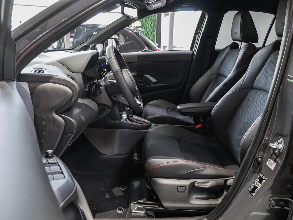 Fahrzeugansicht TOYOTA Yaris Cross 1.5 Hybrid GR Sport - Bild 2