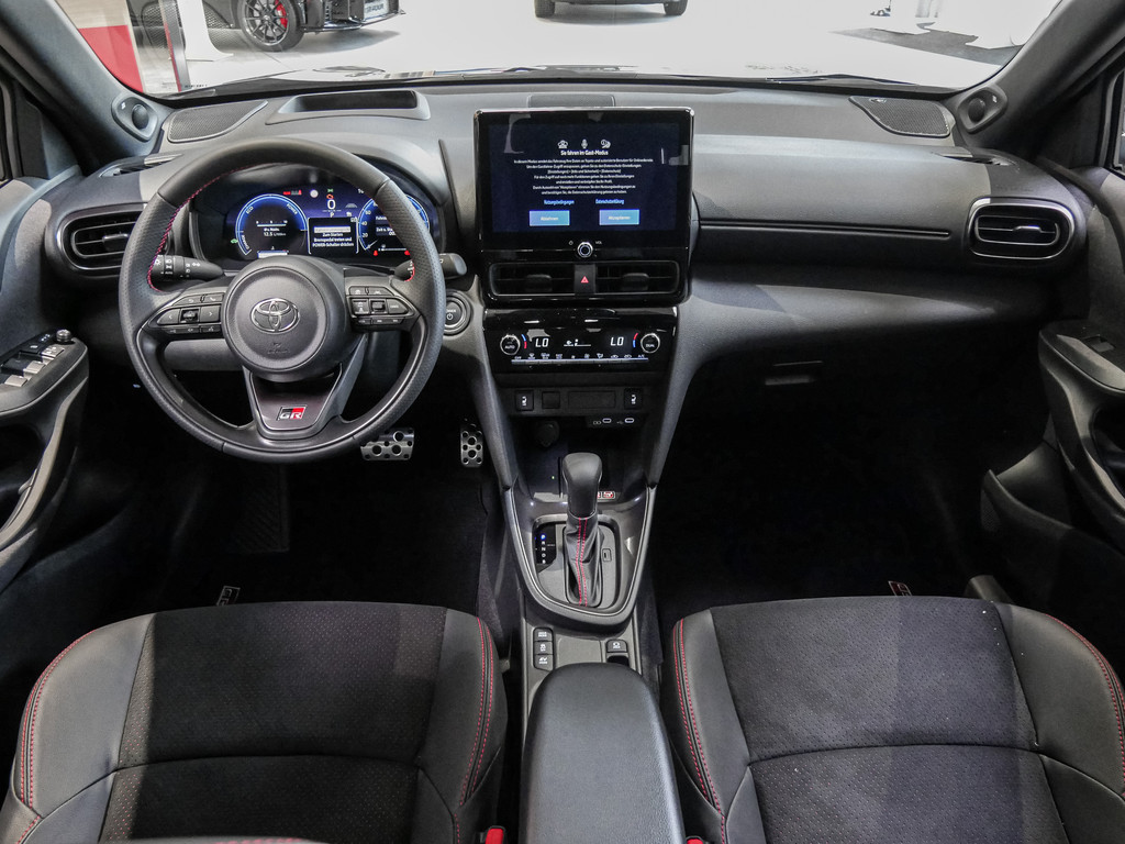 Fahrzeugansicht TOYOTA Yaris Cross 1.5 Hybrid GR Sport - Bild 5