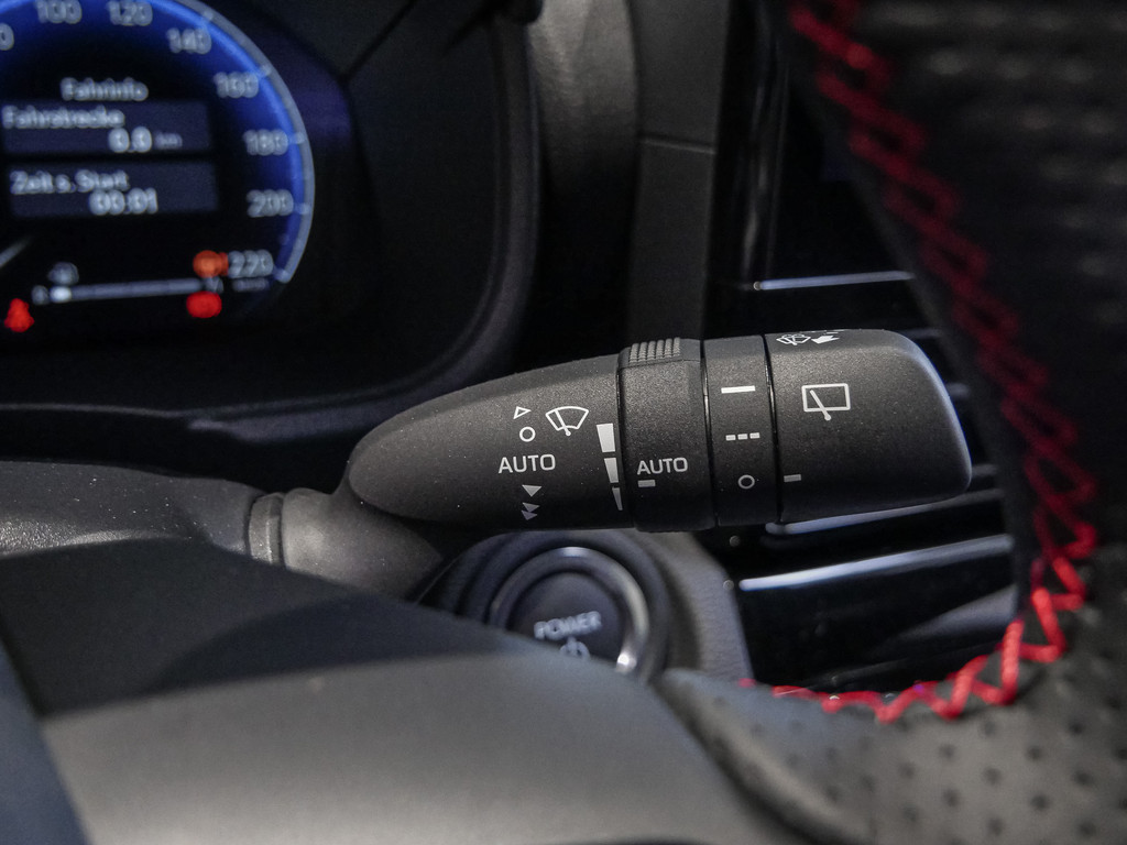 Fahrzeugansicht TOYOTA Yaris Cross 1.5 Hybrid GR Sport - Bild 26