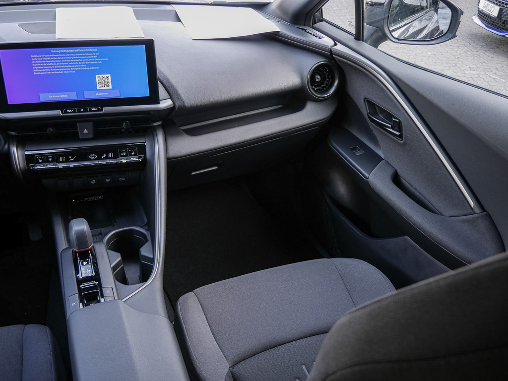 Fahrzeugansicht TOYOTA C-HR 1.8 Hybrid Teamplayer - Bild 9