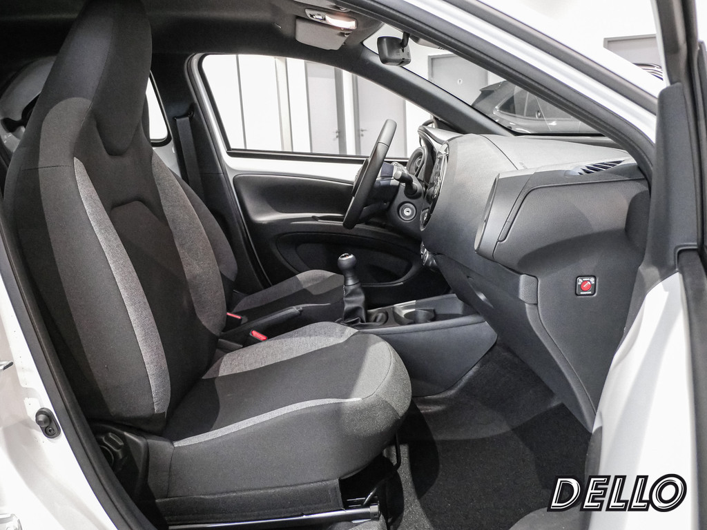 Fahrzeugansicht TOYOTA Aygo X 1.0 Business Edition - Bild 2