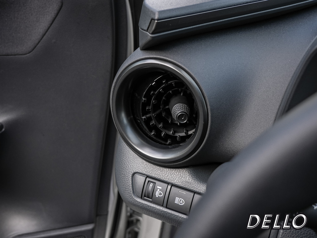 Fahrzeugansicht TOYOTA C-HR 2.0 Plug-In Hybrid Teamplayer - Bild 30