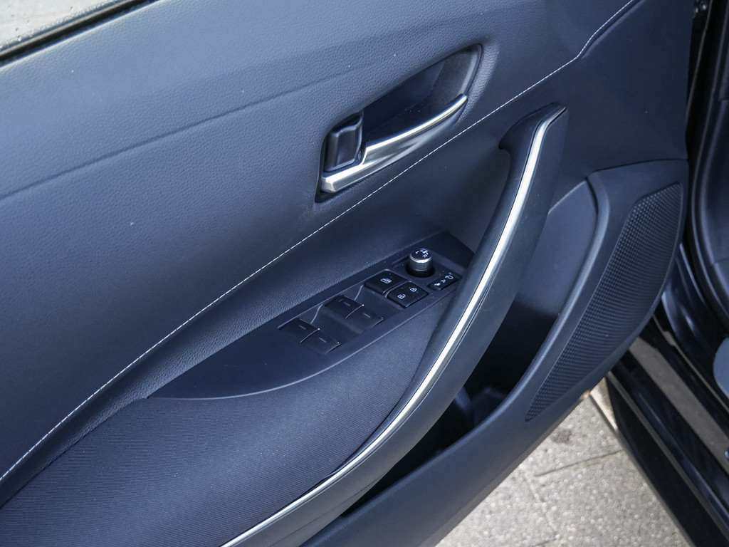Fahrzeugansicht TOYOTA Corolla Touring Sports 1.8 Hybrid Team D - Bild 32