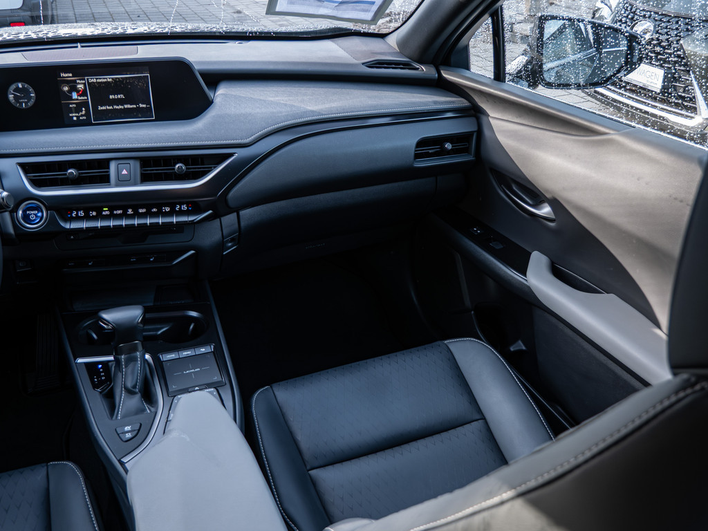 Fahrzeugansicht LEXUS UX 250 h Style+ - Bild 7
