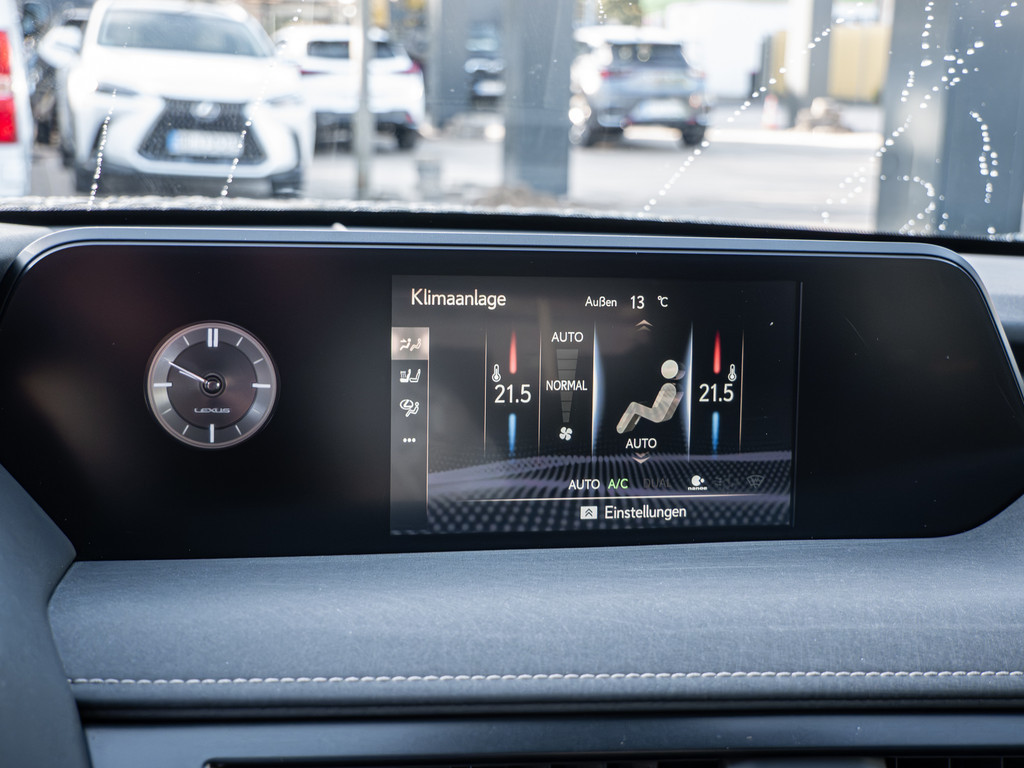 Fahrzeugansicht LEXUS UX 250 h Style+ - Bild 13