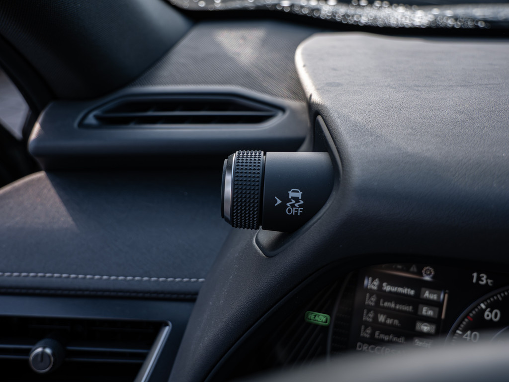 Fahrzeugansicht LEXUS UX 250 h Style+ - Bild 21