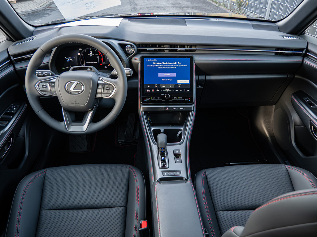 Fahrzeugansicht LEXUS LBX Elegant Black Edition - Bild 6