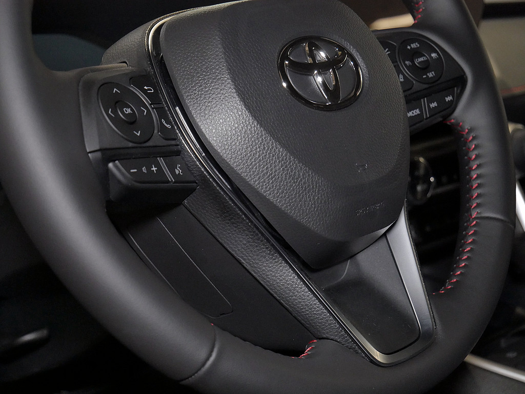 Fahrzeugansicht TOYOTA RAV4 2.5 Plug-in Hybrid 4x4 Teamplayer - Bild 35