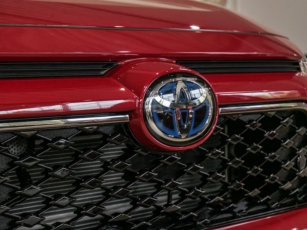 Fahrzeugansicht TOYOTA RAV4 2.5 Plug-in Hybrid 4x4 Teamplayer - Bild 40