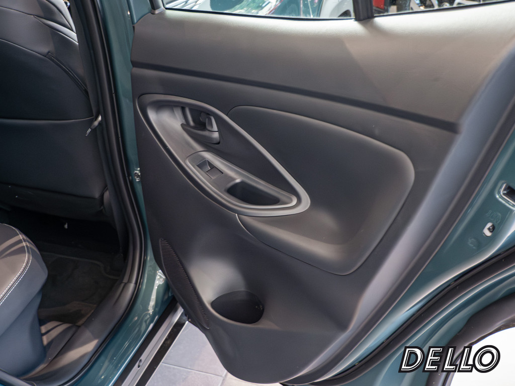 Fahrzeugansicht TOYOTA Yaris Cross 1.5 Hybrid FWD Style Plus - Bild 4