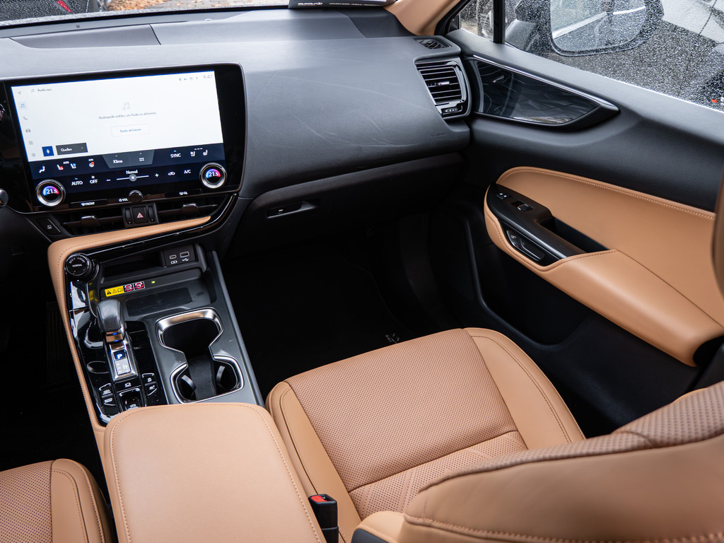 Fahrzeugansicht LEXUS NX 450h + Executive - Bild 8