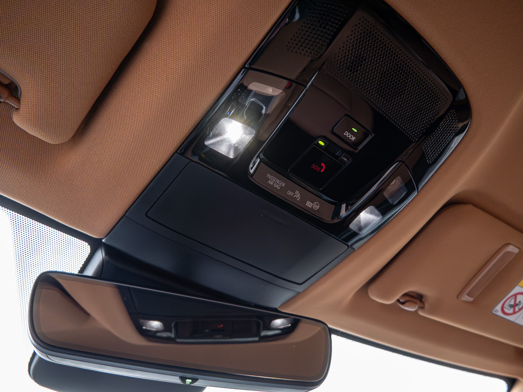 Fahrzeugansicht LEXUS NX 450h + Executive - Bild 25