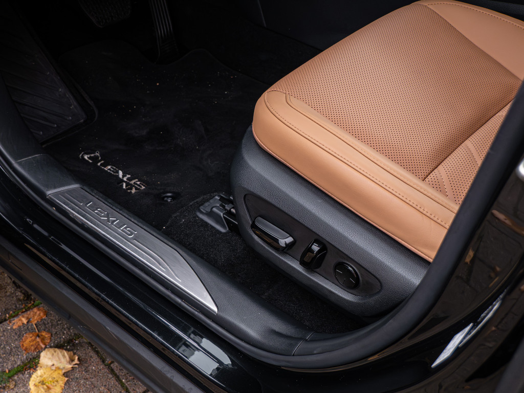 Fahrzeugansicht LEXUS NX 450h + Executive - Bild 35