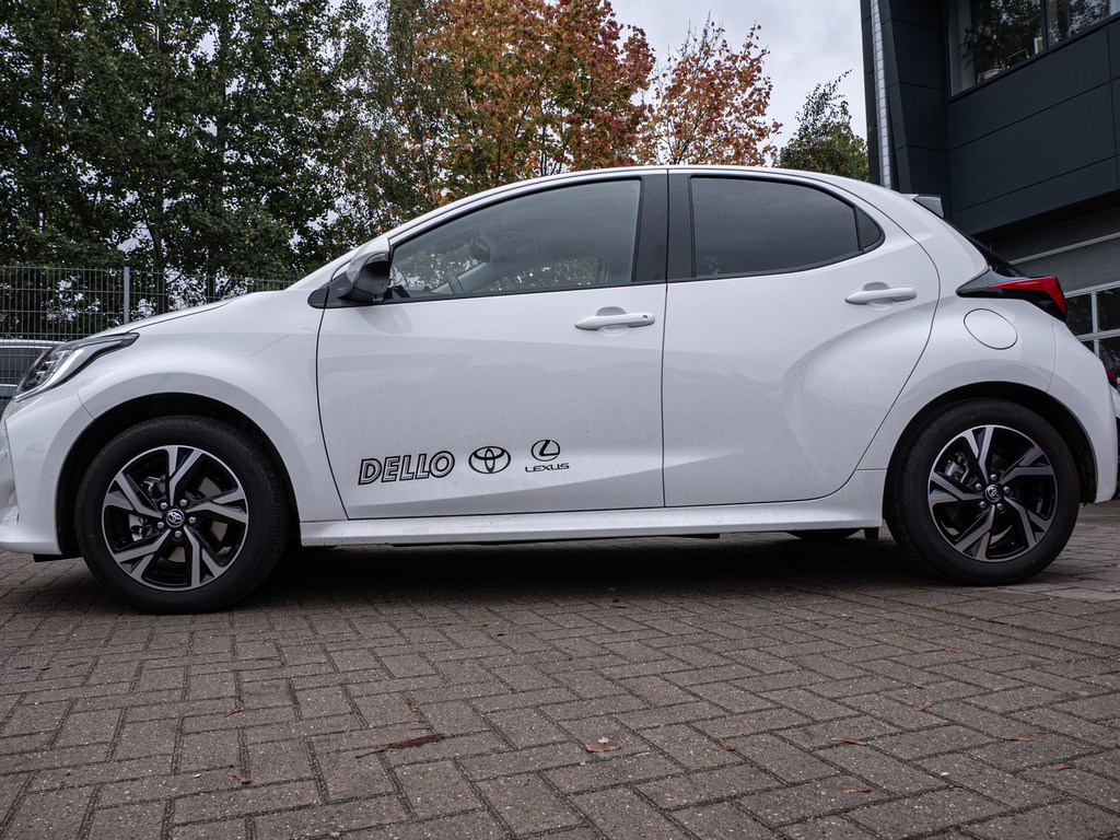 Fahrzeugansicht TOYOTA Yaris 1.5 Hybrid Teamplayer - Bild 40