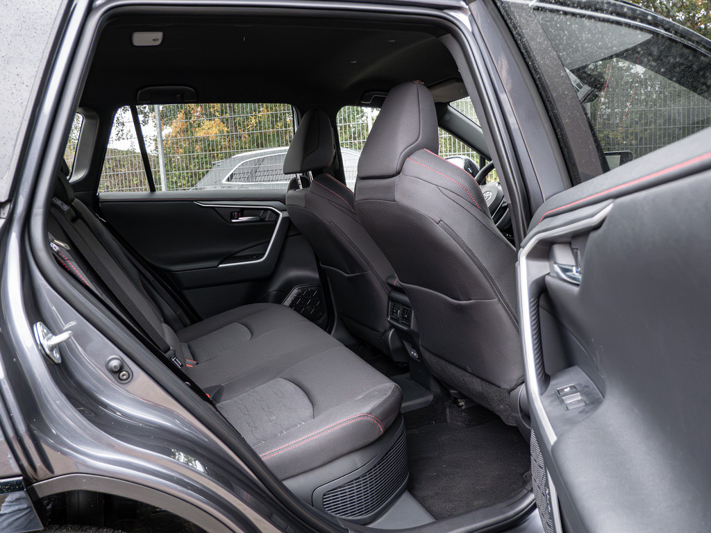 Fahrzeugansicht TOYOTA RAV4 2.5 Plug-in Hybrid 4x4 Teamplayer - Bild 5