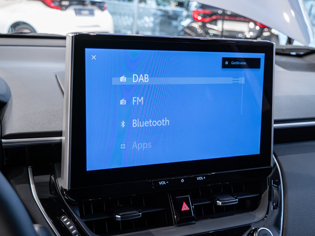 Fahrzeugansicht TOYOTA Corolla Cross 2.0 Hybrid Teamplayer - Bild 11