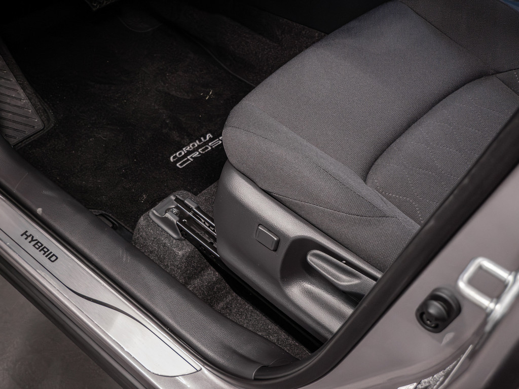 Fahrzeugansicht TOYOTA Corolla Cross 2.0 Hybrid Teamplayer - Bild 32