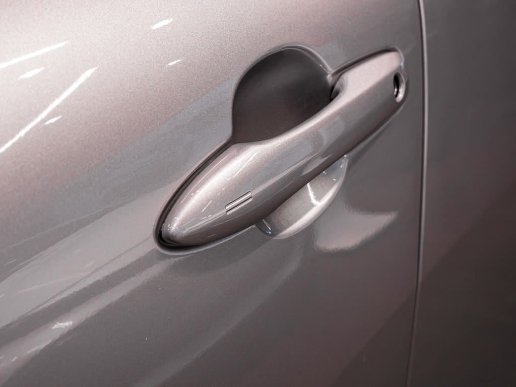 Fahrzeugansicht TOYOTA Corolla Cross 2.0 Hybrid Teamplayer - Bild 39