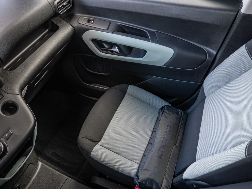Fahrzeugansicht CITROEN Berlingo 1.5 Blue HDI Shine XL - Bild 18