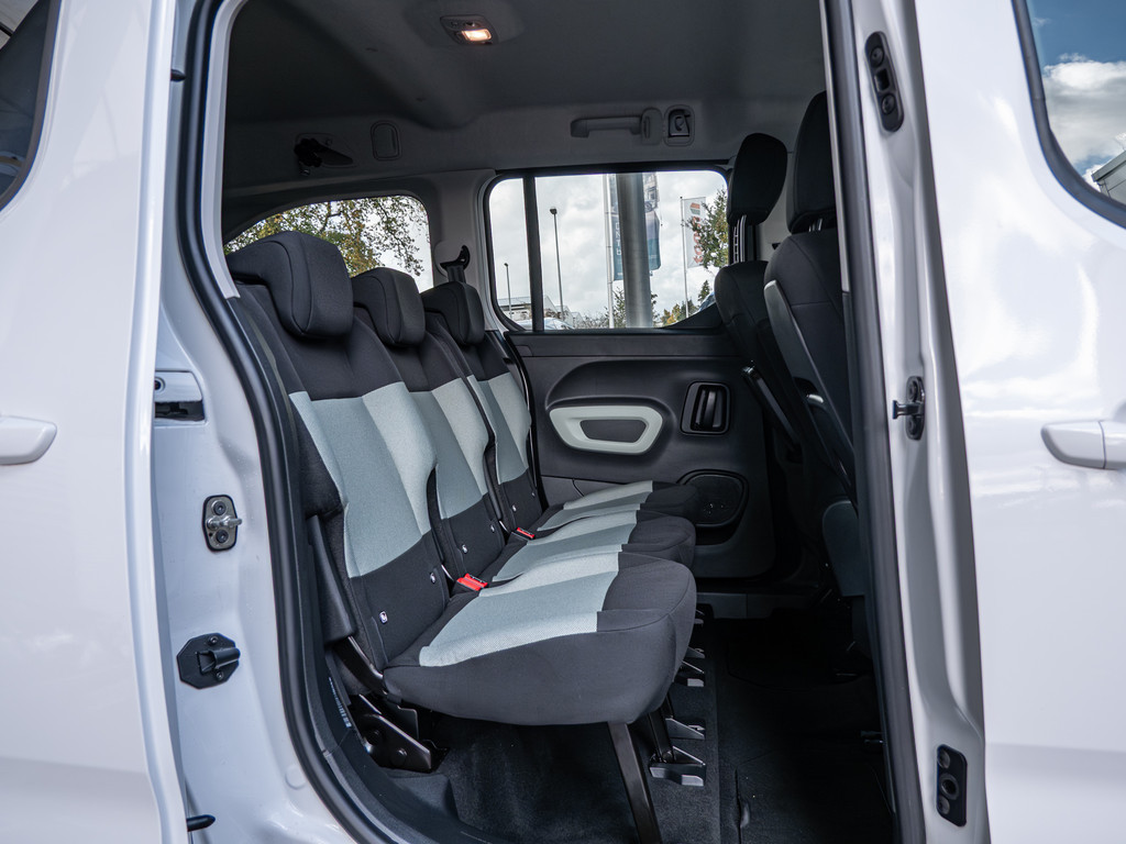 Fahrzeugansicht CITROEN Berlingo 1.5 Blue HDI Shine XL - Bild 42
